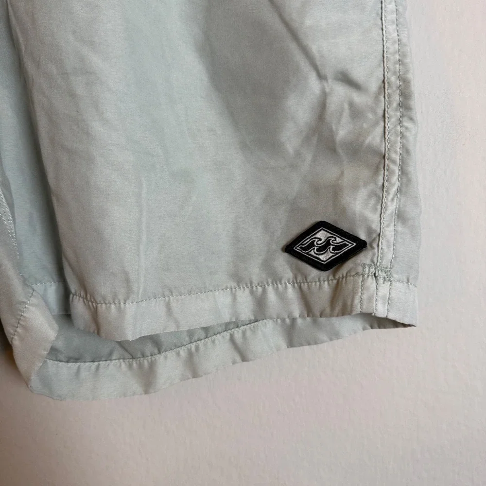 Billabong All Day Layback Board Shorts Mens Medium Light Green Swim Trunks Mesh